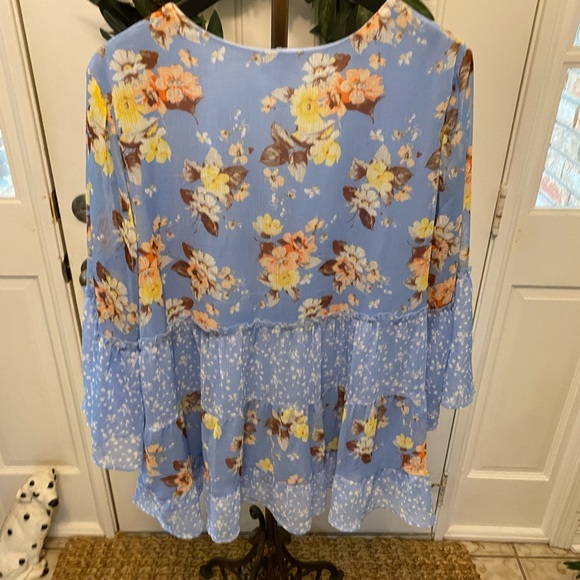 Cato Mixed Floral Print Patchwork Tiered Top Bell Sleeves 18/20W 18W 20 W - Picture 2 of 13